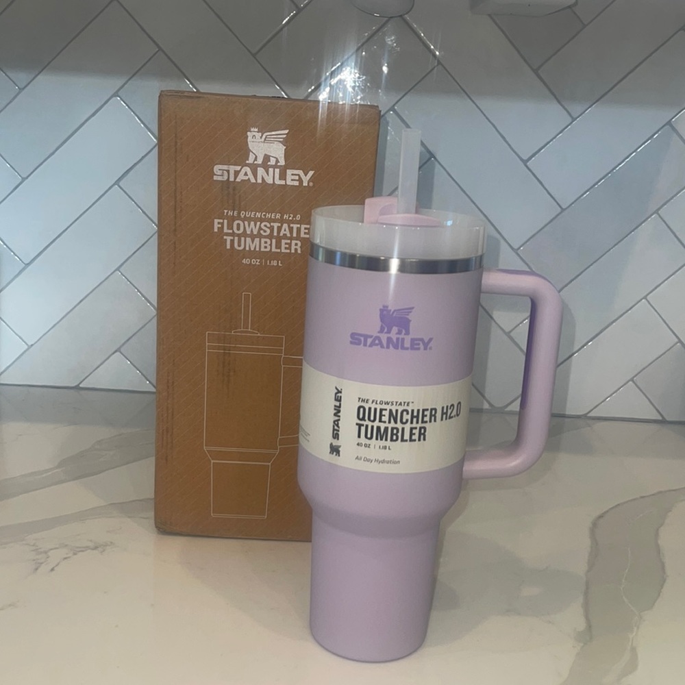 Brand new with box THE QUENCHER H2.0 FLOWSTATE ORCHID TUMBLER (SOFT MATTE)